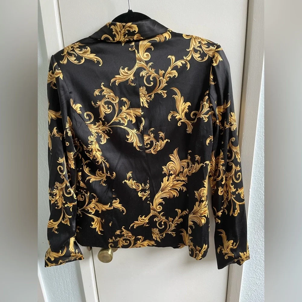🤩 Eye-catching Blazer/jacket/coverup. Worn 1x- like new! - Picture 6 of 9